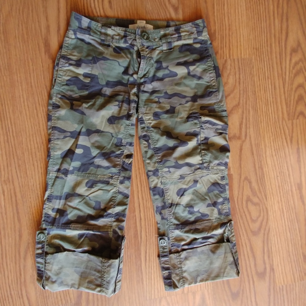 Old Navy Camo Cargo Pants/Capris